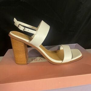 Lisa Vicky Womens Oasis V White Leather Block Heel Strappy Sandals